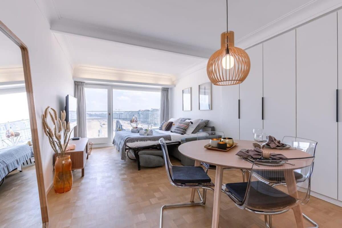 Appartamento Stunning Studio With Sea-View And Terrace Knokke-Heist Esterno foto