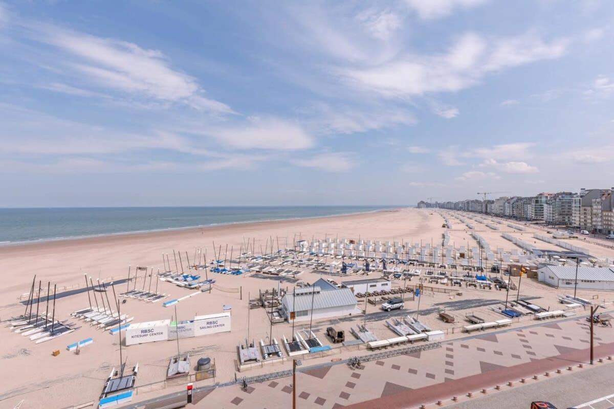 Appartamento Stunning Studio With Sea-View And Terrace Knokke-Heist Esterno foto