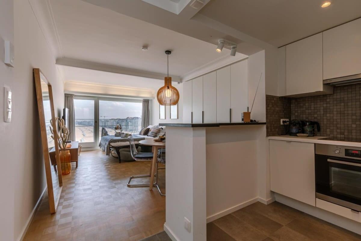 Appartamento Stunning Studio With Sea-View And Terrace Knokke-Heist Esterno foto